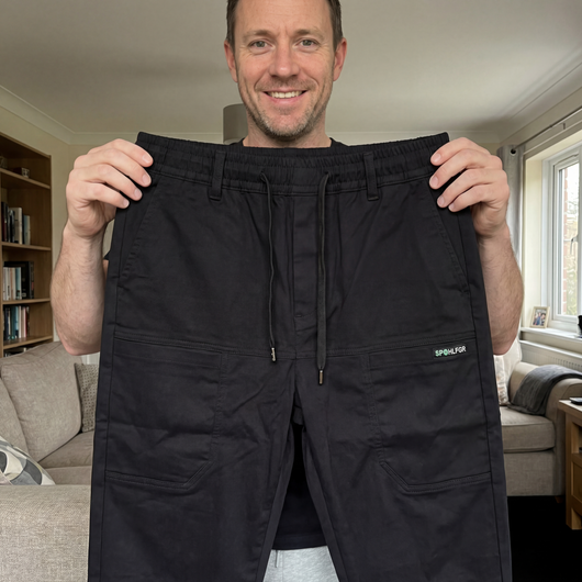 Pantalon cargo confortable et fonctionnel à rangements multiples